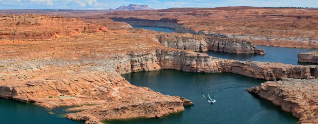 LAKE POWELL 